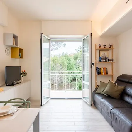 Cozy Flat In - Happy *
