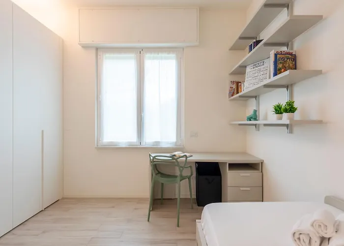 Cozy Flat In - Happy * 东塞斯特里